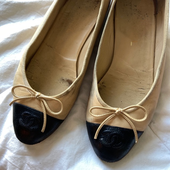 CHANEL Shoes - Chanel Ballerina Flats Two Tone Cap Toe - Classic!